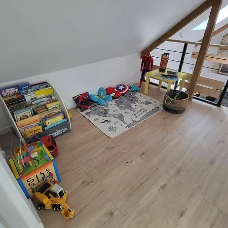 Longere En Pierre Avec Piscine Chauffee 度假居